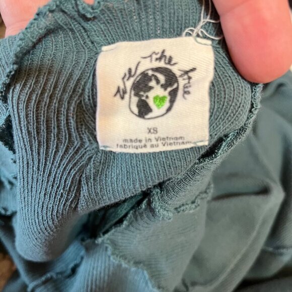 We The Free Teal Long Sleeve Asymmetrical Hem Top - Picture 5 of 9